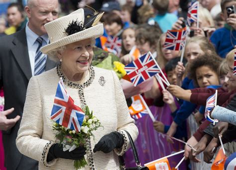 Queen Elizabeth Turns 90: A Look at Her Wealth and Perks | Fortune