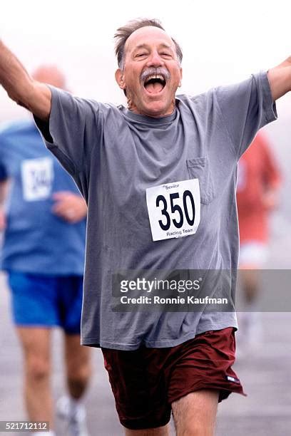 Old Man Running Marathon Photos and Premium High Res Pictures - Getty Images