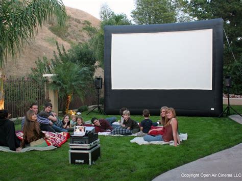 Outdoor movie "theater". Fun! | Outdoor movie screen, Outdoor movie theater, Outdoor cinema