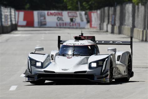 Magnussen returns to the winner's circle with IMSA win