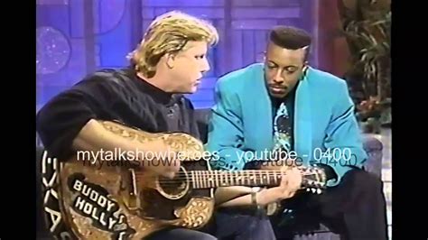 GARY BUSEY PLAYS 'BUDDY HOLLY'S' GUITAR - YouTube