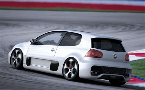 POWER CARS: VW Golf 5 GTI W12 650