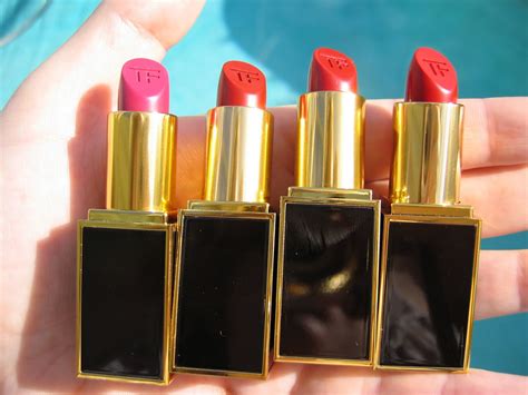 DizzyMakeup: Tom Ford Lipstick Family