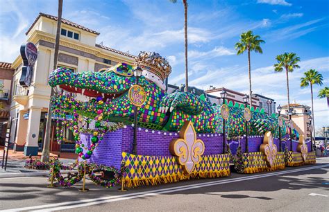Guide to Mardi Gras at Universal Studios Florida - Disney Tourist Blog