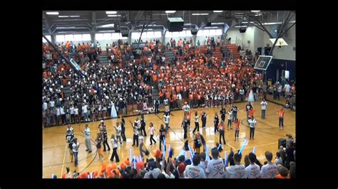 Dickson County High School Flash Mob - YouTube