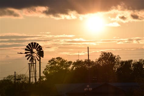 Tonight in Beatrice. : r/Nebraska