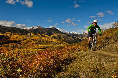 How to Explore Snowmass on 2, 4 or No Wheels