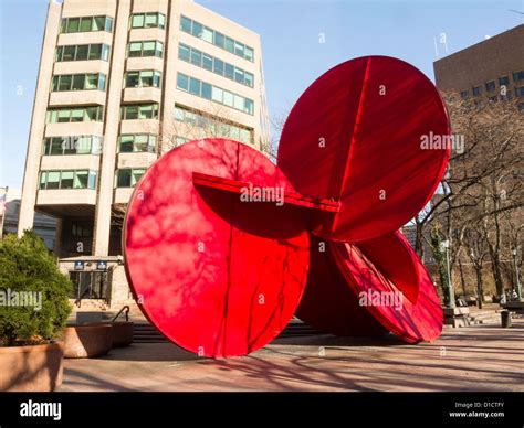 Abstract outdoor art sculpture red large hi-res stock photography and images - Alamy
