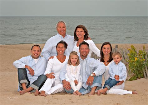 Beautifully rendered beach portraits | Family photography | Delaware