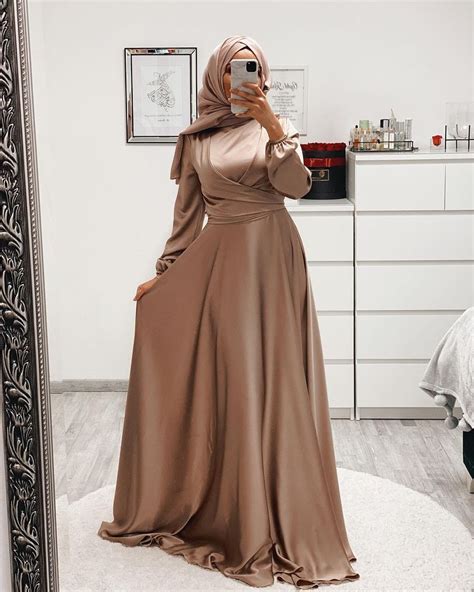 Best Looks Outfit Ideas For Celebrating Eid al-Fitr 2021 - Hijab-style.com