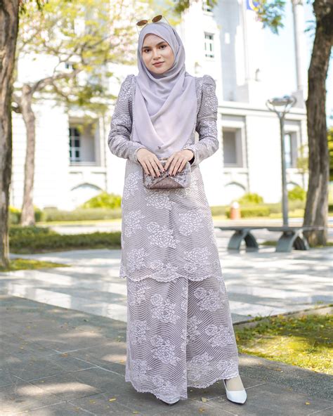 Baju Kurung Moden Lace Awatif – Ash Taupe – MuslimahClothing.Com