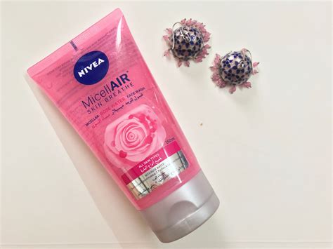 Nivea Micellar Rose Water Face Wash Review - Candy Crow