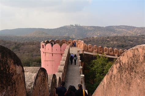 Jaigarh Fort - Defence Fort & World's Largest Cannon - dreamtrails