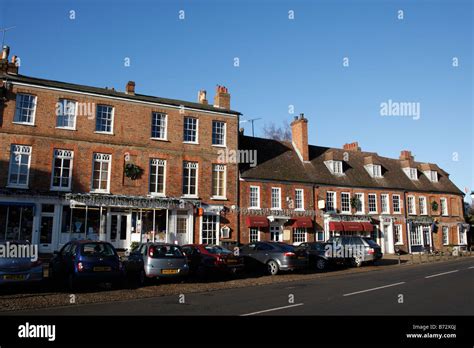 Woburn village bedfordshire hi-res stock photography and images - Alamy