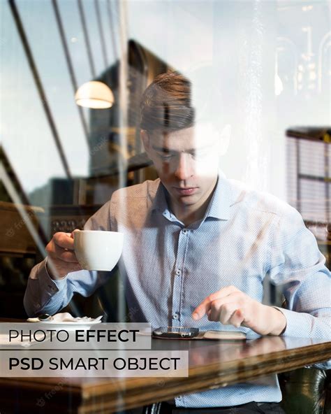 Premium PSD | Glass reflection photo effect