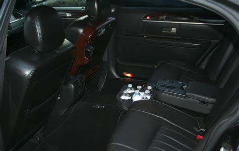 Lincoln Livery Sedan - 4 passenger limo rental | Apex Limousine