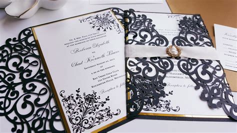 Elegant simple wedding invitations - Black and white