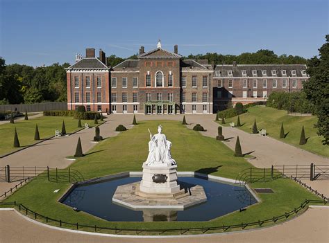 Kensington Palace England : Absolutely spectacular royal palaces you ...