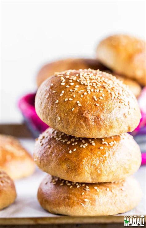 Whole Wheat Hamburger Buns {Homemade for Summer Sandwiches}