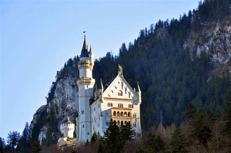 The Castles of Mad King Ludwig: Neuschwanstein and Hohenschwangau - Travel Addicts