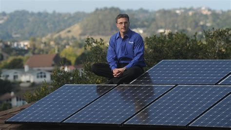 Elon Musk-backed SolarCity shines: IPO leaps 47%