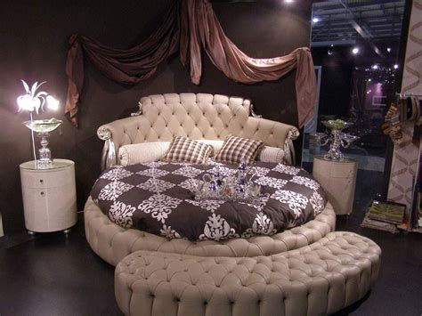 22 ROUND SHAPED BEDS TO GIVE A COZY LOOK TO THE ROOM..... - Godfather Style