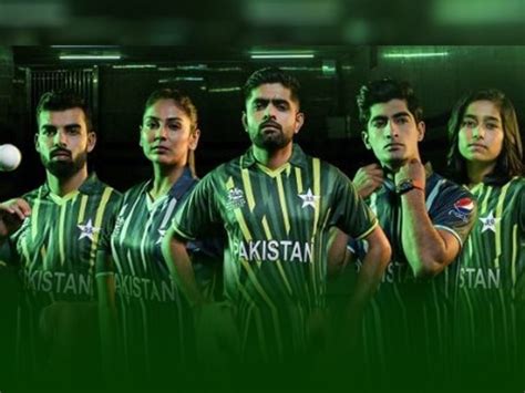 Pakistan Cricket Team Unveils New 'Thunder Jersey' For ICC Men's T20 World Cup 2022 - WATCH ...