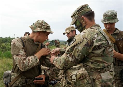 Guard units from Calif. and Tenn. join in Ukraine training > National ...