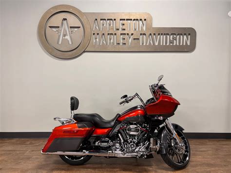 Pre-Owned 2018 Harley-Davidson CVO Road Glide Custom in Appleton #8362 | Appleton Harley-Davidson