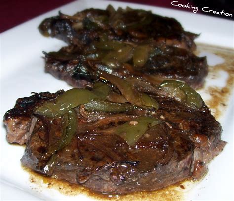 Cooking Creation: Chuck Eye Steak with Onion & Green Pepper in Red Wine Sauce (Crock Pot)