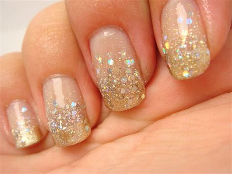 30 CLASSY GOLD GLITTERY NAIL DESIGNS..... - Godfather Style