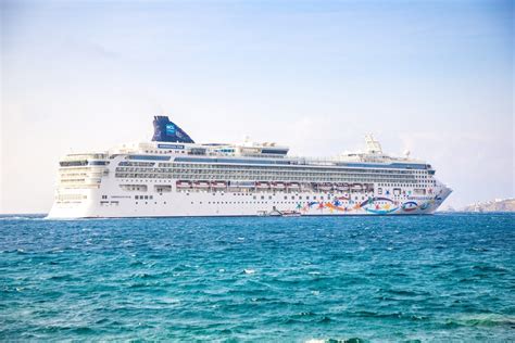 Panama Canal Cruise: 14 Days On Board The Norwegian Sky