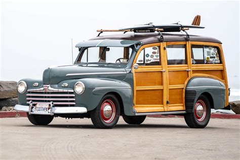 This 1946 Ford Super Deluxe Woodie Wagon Will Get You Into Surfing - autoevolution