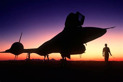 Boom - FlyBy - Museum of Flight Reveals Secrets of the SR-71 Blackbird