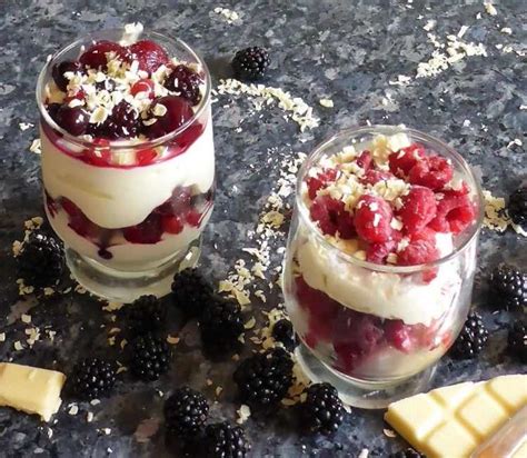 Mixed Berries and Mascarpone Cream Recipe - Ester kocht