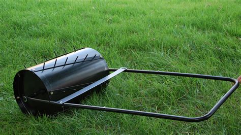 How Heavy Should a Lawn Roller Be? - greeniq.co