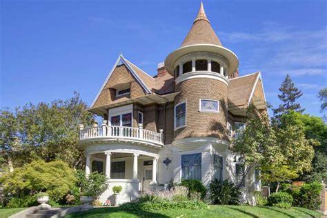 Go inside one of Sacramento's historic mansions