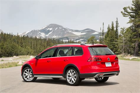 Blazing A New Path: The 2017 Volkswagen Golf Alltrack TSI SEL w/4Motion