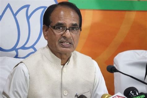 Shivraj Singh Chouhan takes oath as Madhya Pradesh CM