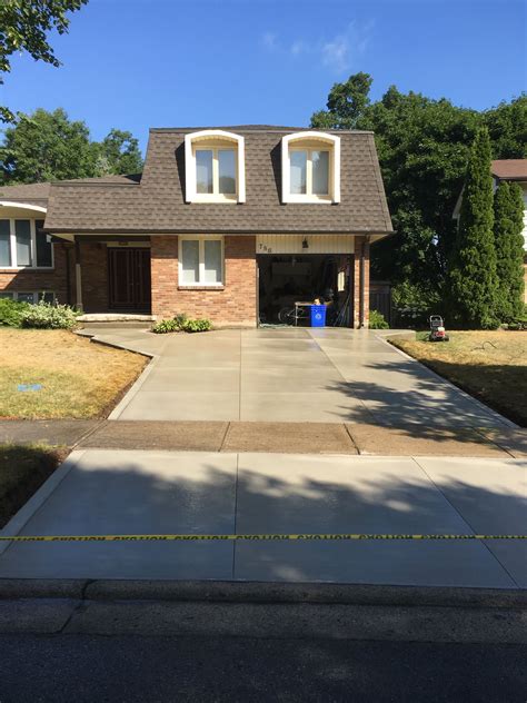 Brushed Concrete Driveway in London Ontario | Concrete driveways, Concrete decor, Driveway