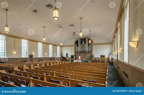 Pillar Church editorial stock image. Image of chandelier - 54472849