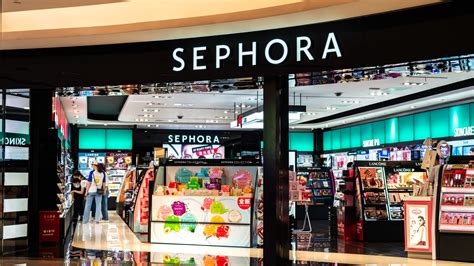 Sephora Fourth of July Sale 2023: Shop 50% Off Dyson, Lancôme & More ...