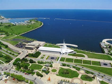 Lakefront - Milwaukee, Wisconsin Milwaukee Wisconsin, Lakefront, Golf ...