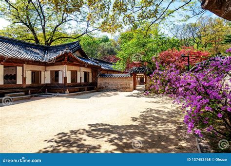 Changdeokgung, Royal Palace in Seoul, Secret Garden, Spring Time ...