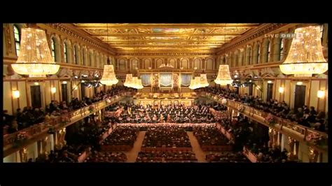 The blue Danube New Year's Concert of the Vienna Philharmonic Orchestra ...