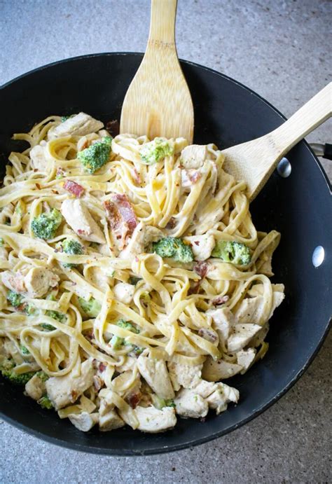 Chicken Bacon Alfredo with Broccoli - Daily Appetite