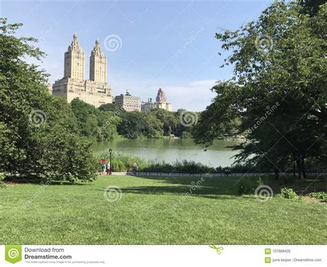 New York city buildings editorial image. Image of trees - 107668405