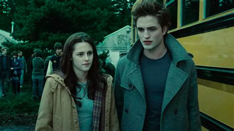 Twilight’s Robert Pattinson Recalls Nearly Being Fired As Edward Cullen | Cinemablend