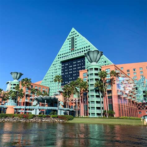 Review: Walt Disney World Dolphin Hotel (Orlando, Florida) - Flying ...