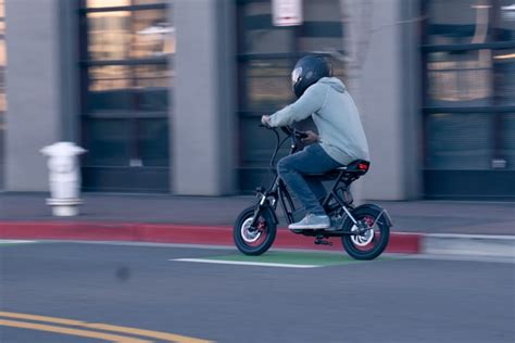 EMOVE Roadrunner Review: Our New Favorite Seated Scooter » Electric Scooter Guide